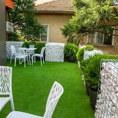 B&D Apartments Delux, New Ловеч Екстериор снимка