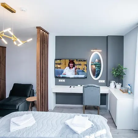 B&D Apartments Delux, New Ловеч Екстериор снимка