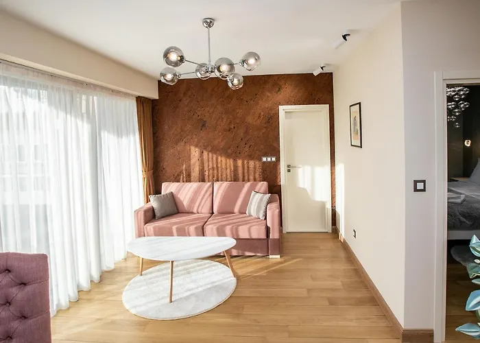 B&D Apartments Delux, New